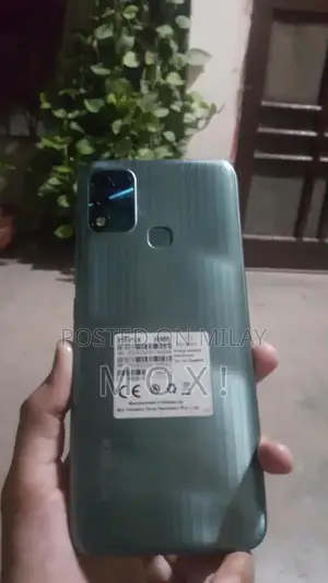 Dual SIM Smartphone with 4/64 GB Storage and High-Condition Rating