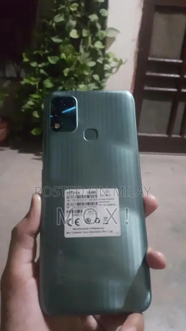 Dual SIM Smartphone with 4/64 GB Storage and High-Condition Rating