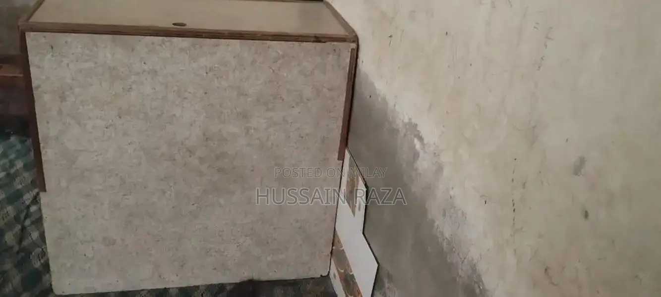 Modern Office Desk with Multiple Storage Compartments