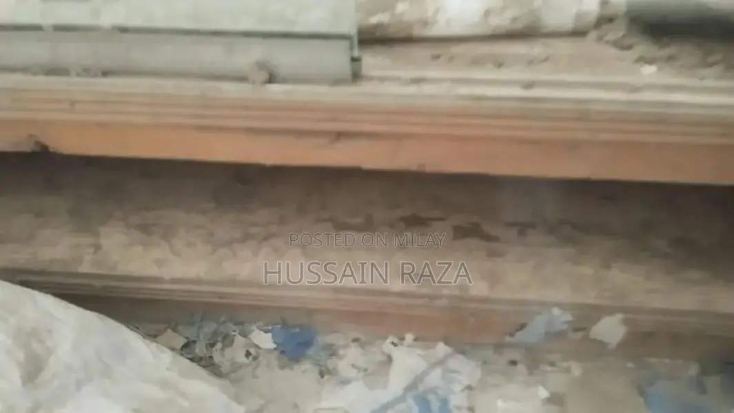 Modern Office Desk with Multiple Storage Compartments