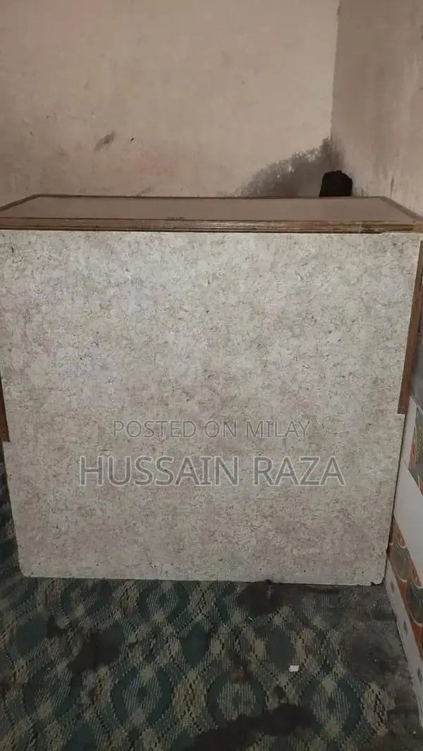 Modern Office Desk with Multiple Storage Compartments