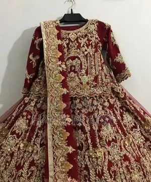 Mehroon Net Bridal Lehenga with Matching Jewelry Set