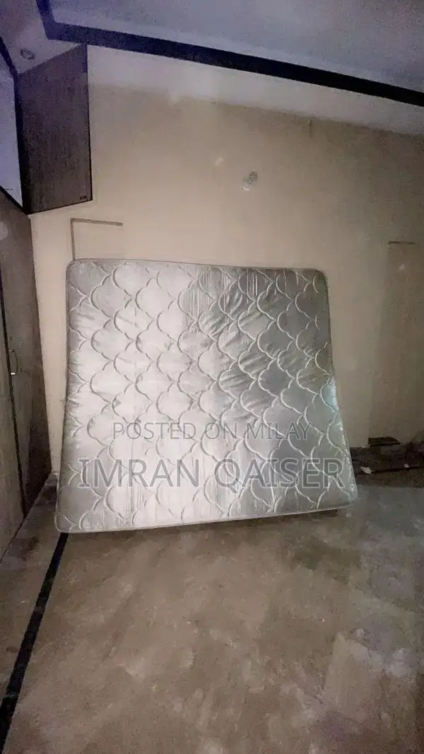 Dura Foam Spring Mattress - Excellent Condition
