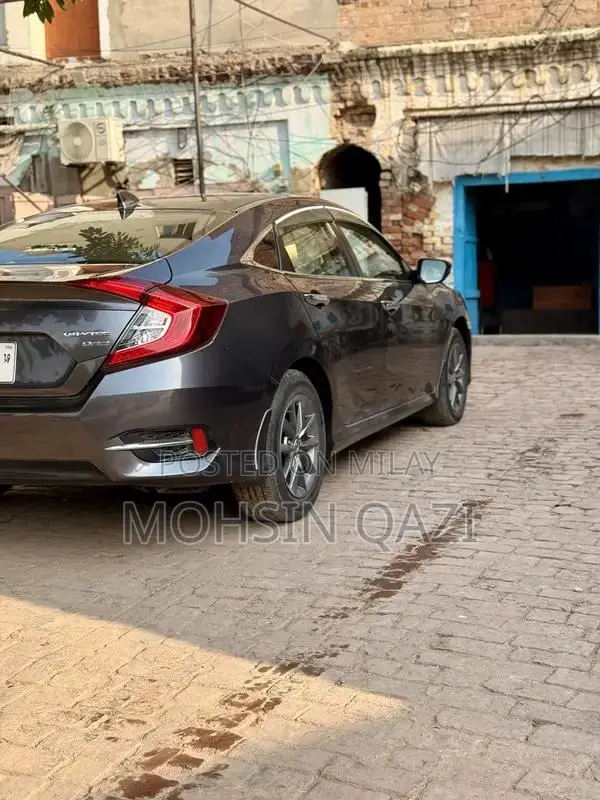 Honda Civic 2019 Sedan with Low Mileage
