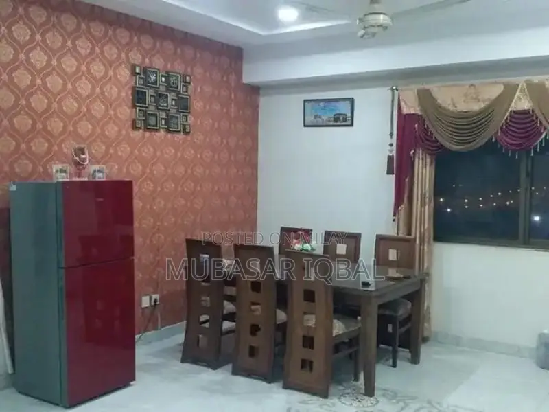 3-Bedroom Semi-Furnished Apartment with Zoo Views