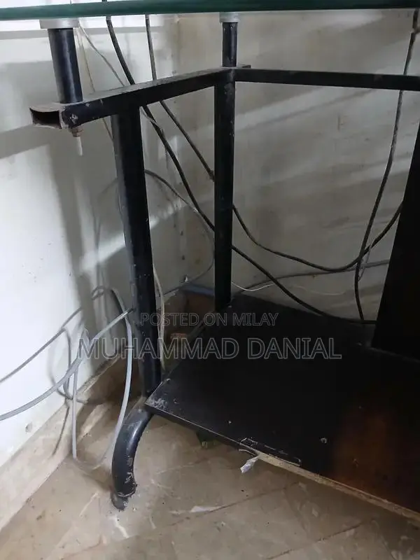 Metal Gaming Computer Desk with Sturdy Frame