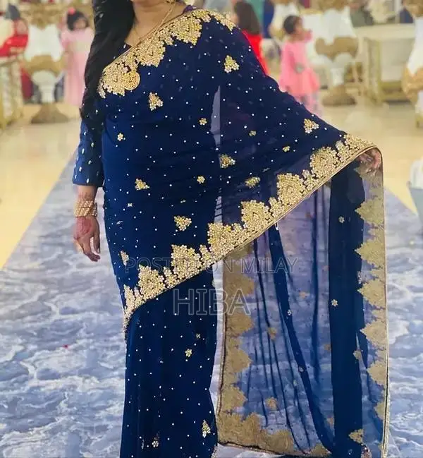 Traditional Saree in Good Condition - Elegant Ethnic Wear