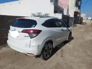 Honda Vezel  Hybrid Z sensing 2014  model 2020 import.