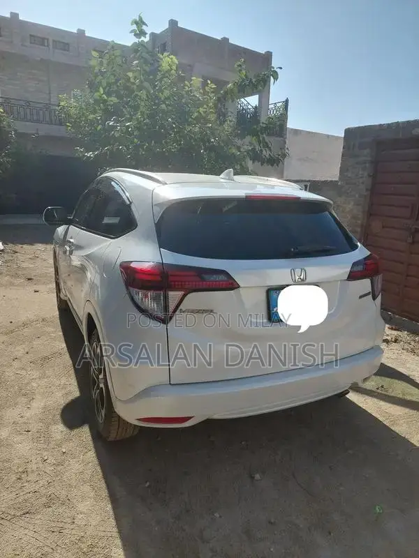 Honda Vezel  Hybrid Z sensing 2014  model 2020 import.