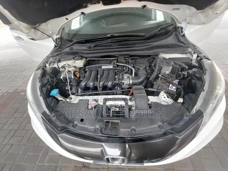 Honda Vezel  Hybrid Z sensing 2014  model 2020 import.