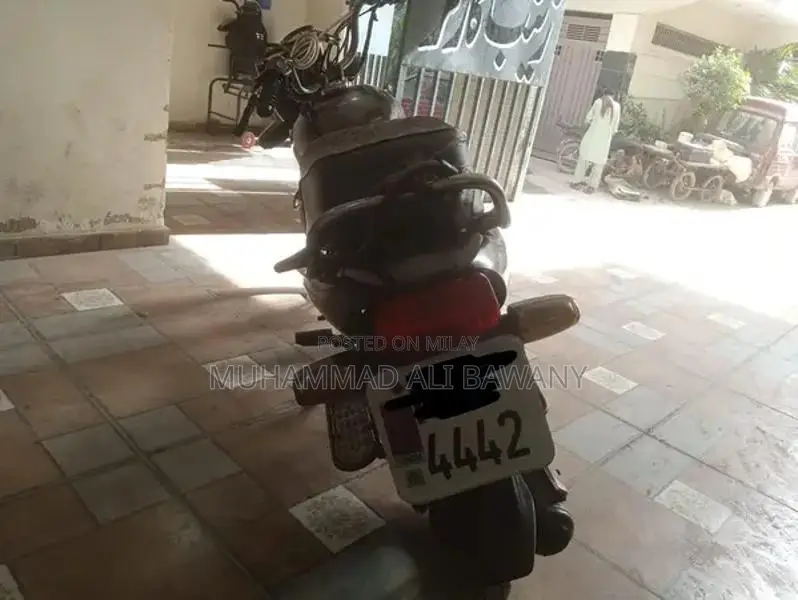 Unique 100cc Motorcycle - Golden Number, Low Mileage, One-Owner Bike