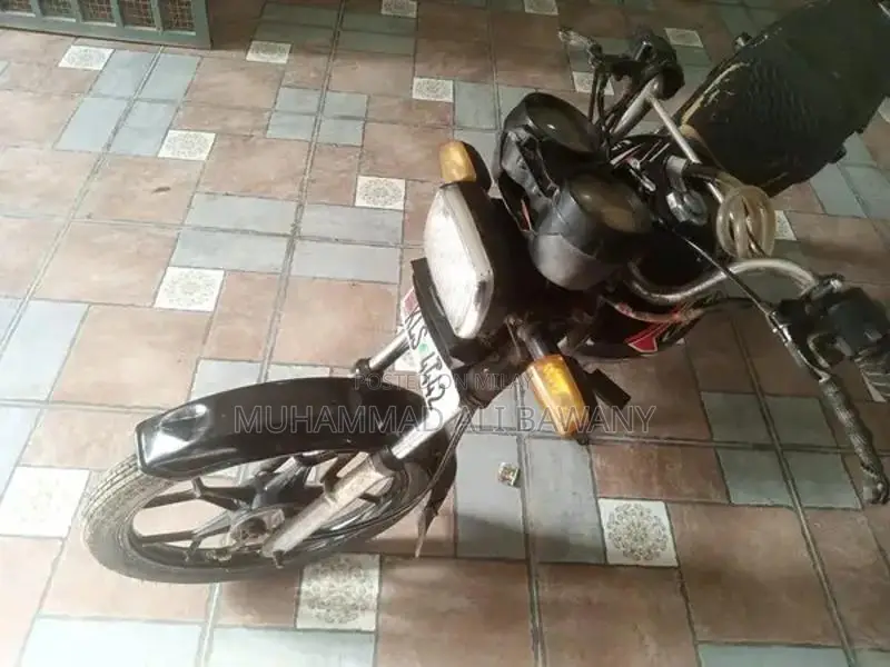 Unique 100cc Motorcycle - Golden Number, Low Mileage, One-Owner Bike