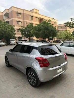 Suzuki Swift Glx cvt 2023