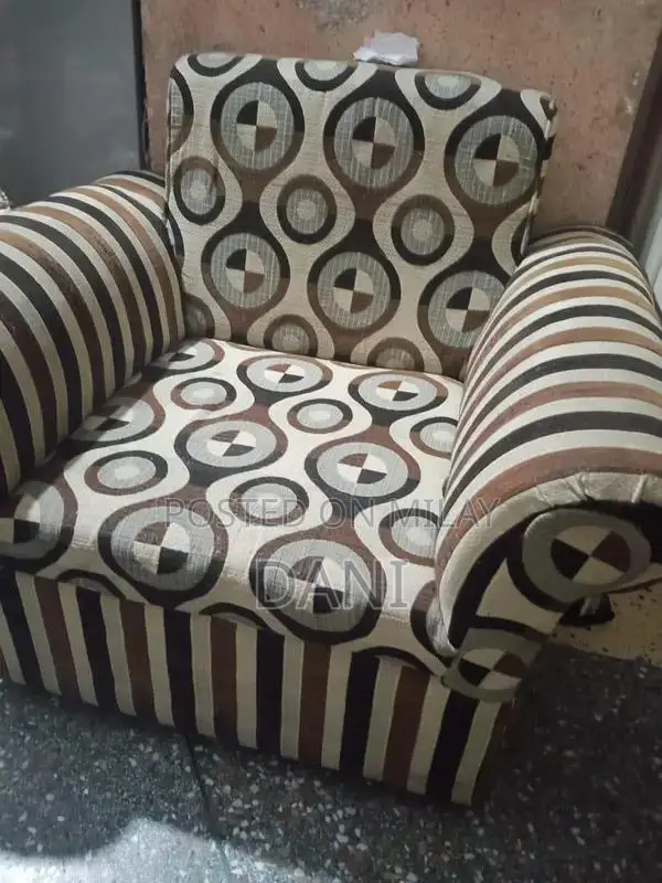 5 siter sofa need and clean urjant sale