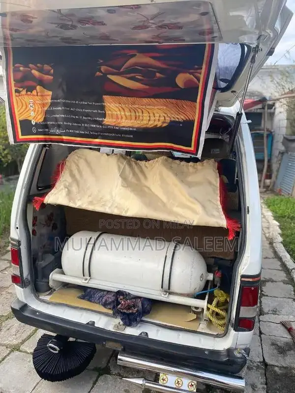 Suzuki Bolan Compact City Car with Alloy Wheels