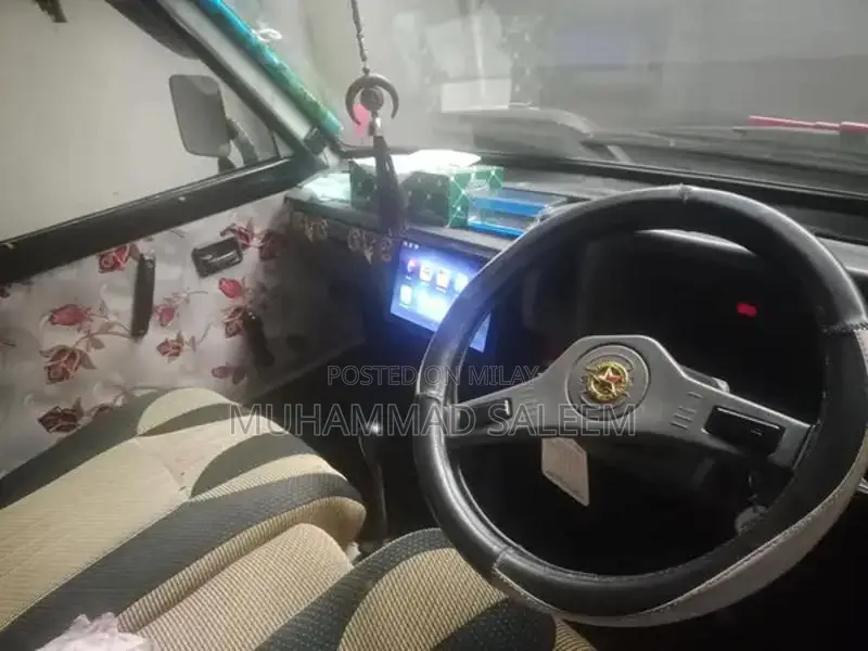 Suzuki Bolan Compact City Car with Alloy Wheels