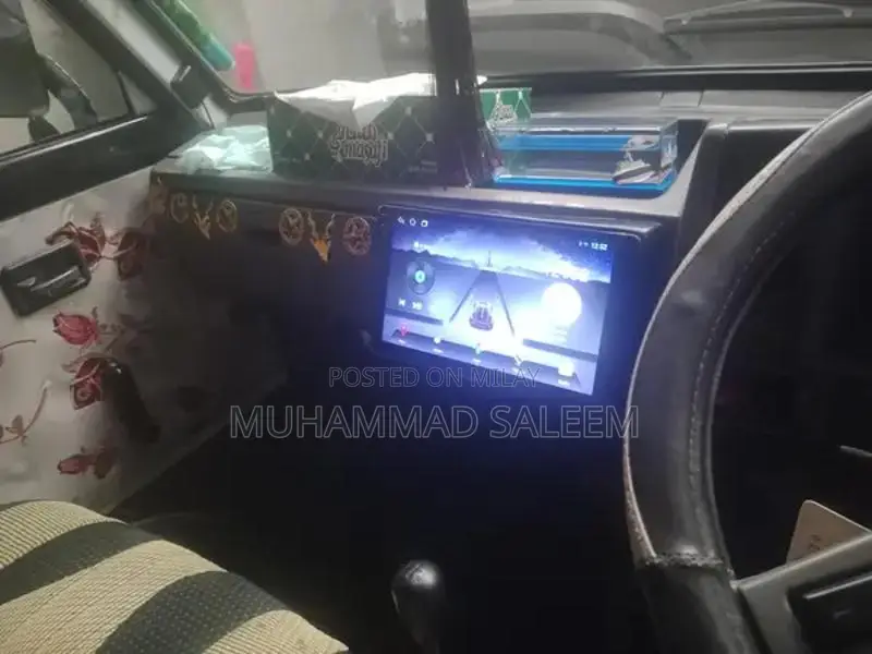 Suzuki Bolan Compact City Car with Alloy Wheels