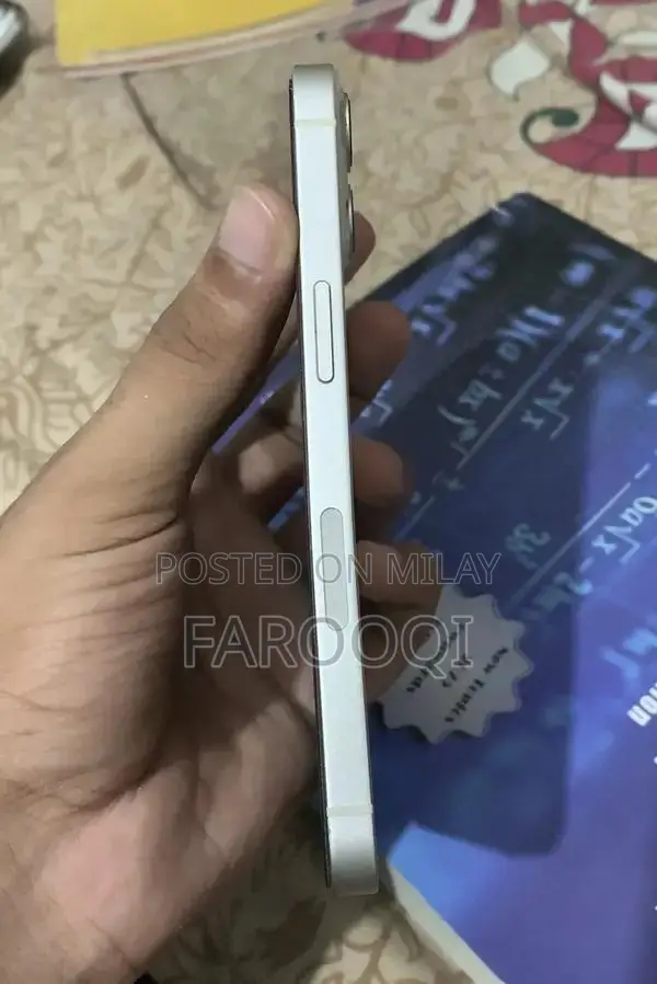 Apple iPhone 13 256GB White Unlocked Smartphone