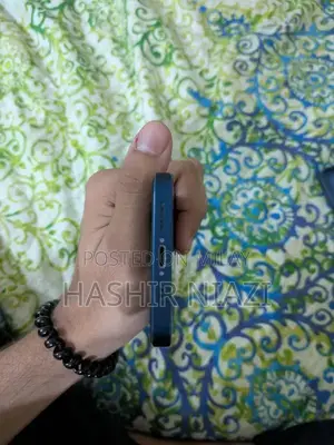 Apple iPhone 12 64GB Factory Unlocked Smartphone