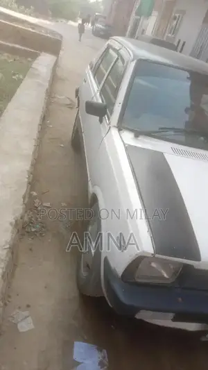 Suzuki FX Compact Sedan - Reliable City Car