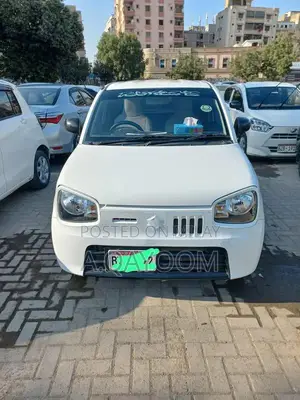 Photo - Alto VXR 2022 White Compact Family Car