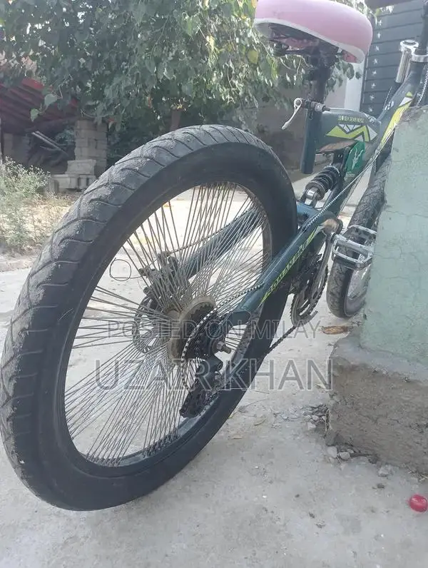 Sturdy Mountain Bicycles for Active Riders