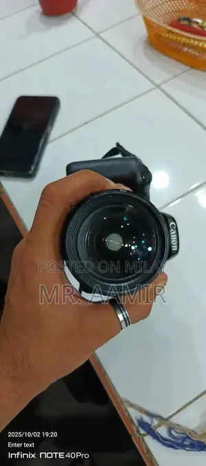 Canon EOS 200D DSLR Camera with 28-105mm Lens Kit