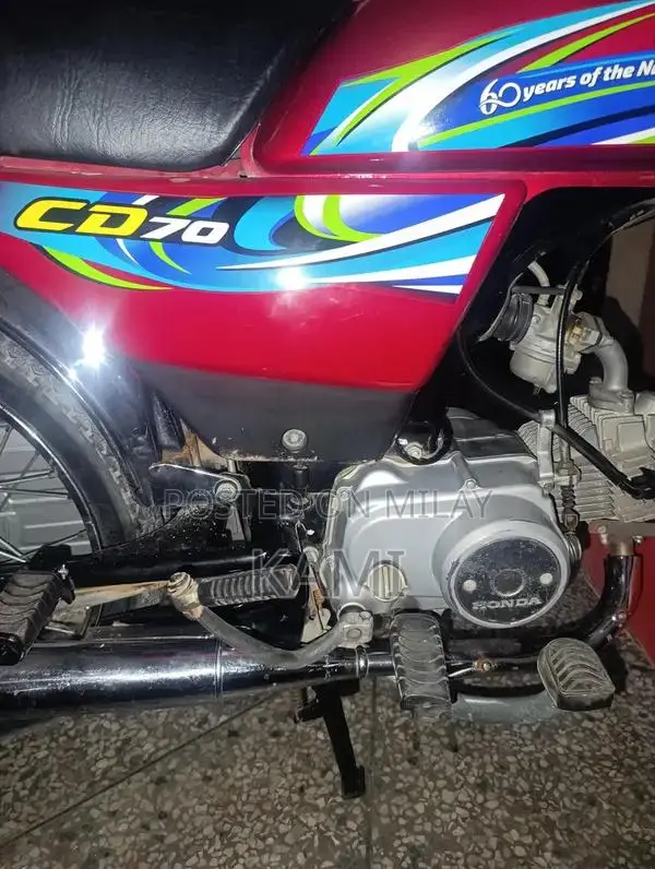 Honda 70cc Motorcycle - Compact Urban Commuter