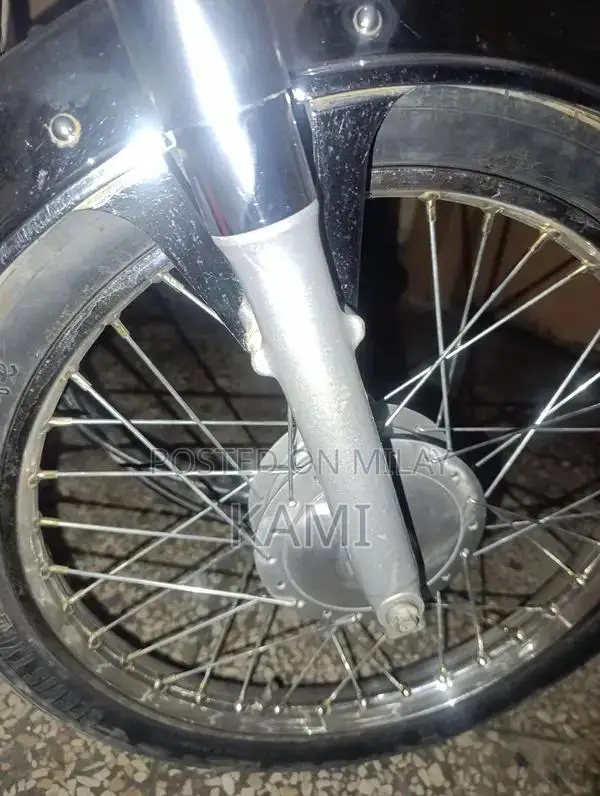 Honda 70cc Motorcycle - Compact Urban Commuter