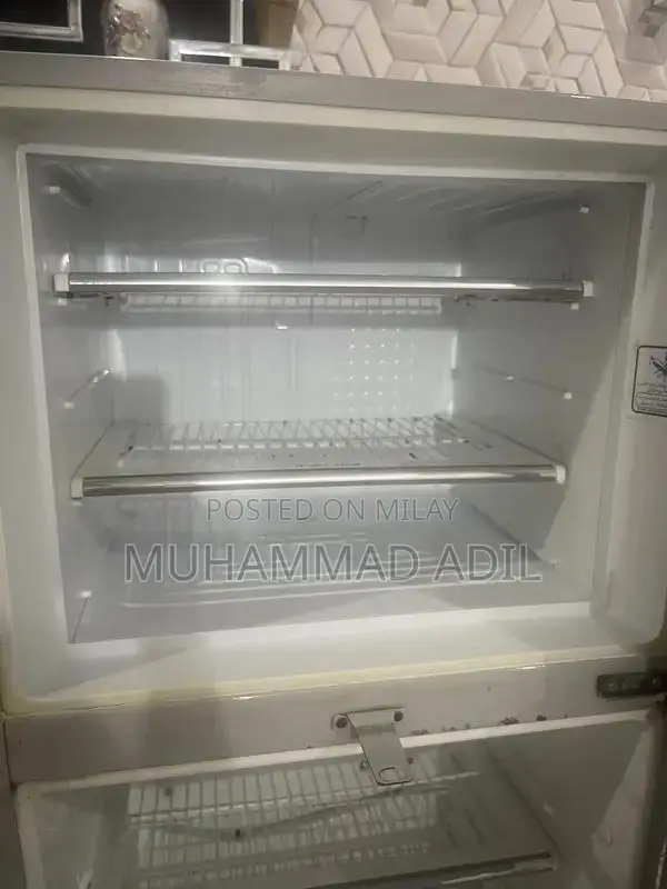 Large Capacity Freezer in Excellent Condition