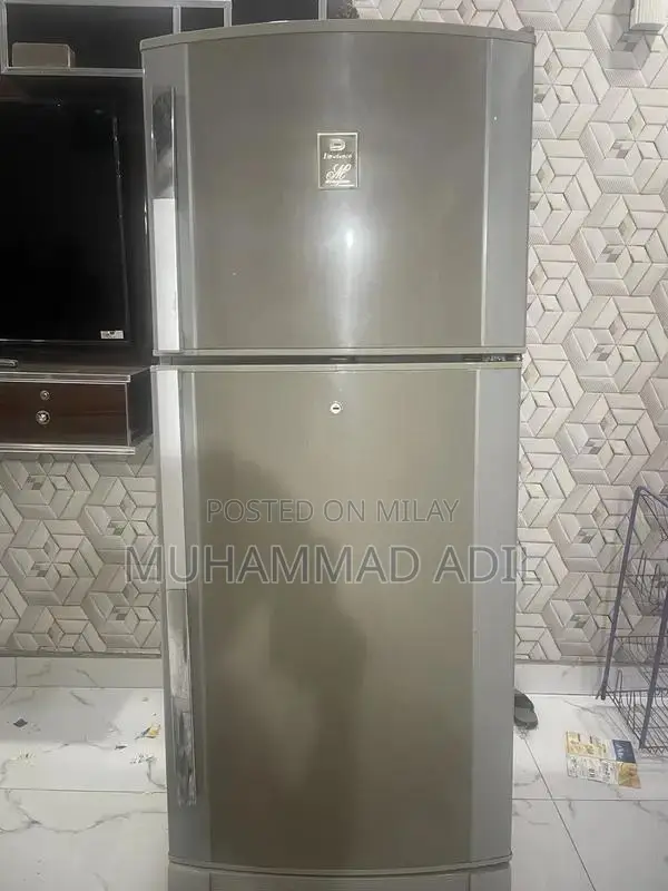 Large Capacity Freezer in Excellent Condition