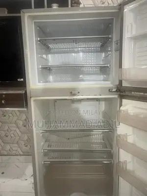 Large Capacity Freezer in Excellent Condition