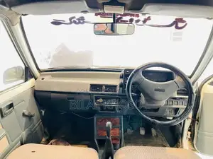 Suzuki Mehran VXR 2017 White Sedan - Excellent Condition