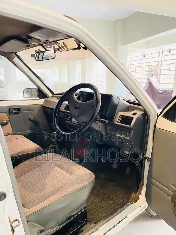 Suzuki Mehran VXR 2017 White Sedan - Excellent Condition