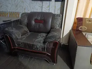 Photo - Used Sofa set in pure leather