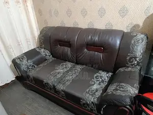 Used Sofa set in pure leather