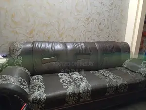 Used Sofa set in pure leather
