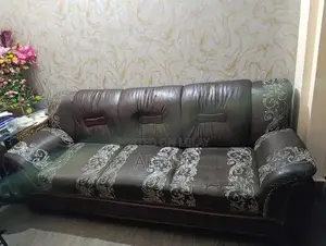 Used Sofa set in pure leather