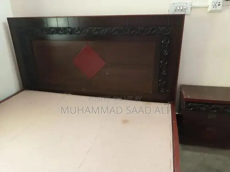 Comfortable Double Bed Frame - Stylish Bedroom Furniture