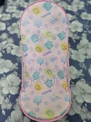 Ergonomic Baby Bathing Seat for Newborns and Infants