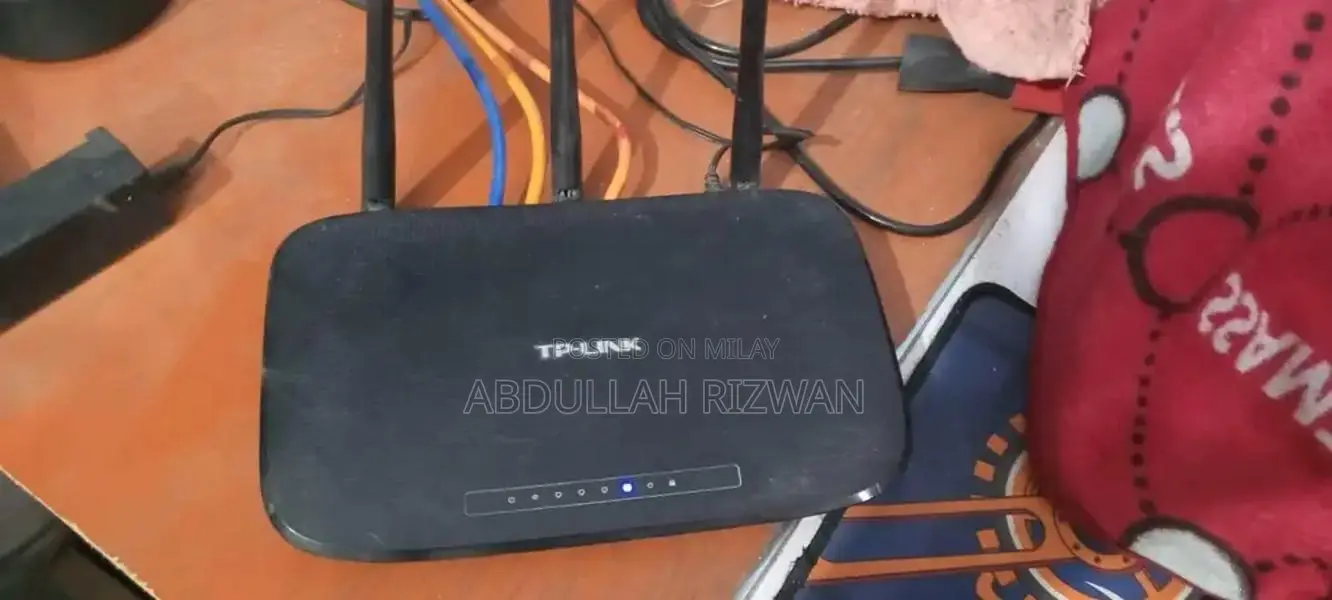 TP-Link Triple Antenna Wireless Modem Router