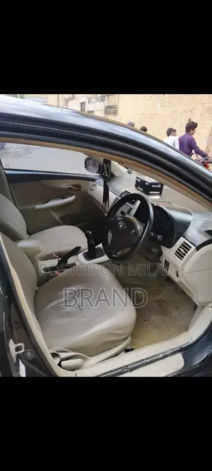 2011 Toyota Corolla XLI Sedan - Well-Maintained Sedan