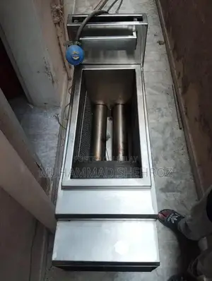 Commercial Deep Fryer - 16 Liter Oil Capacity Gas and Electric Model