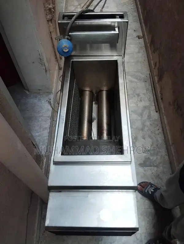 Commercial Deep Fryer - 16 Liter Oil Capacity Gas and Electric Model