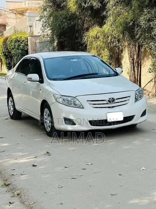 Toyota Corolla XLI Sedan - Low Mileage Well-Maintained Vehicle