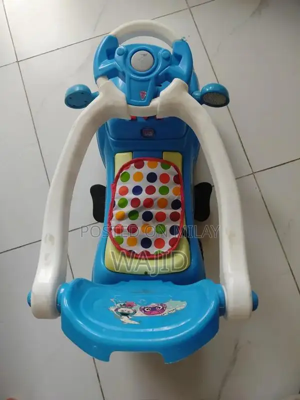 Baby Car Seat or Toy Outdoor Play Structure