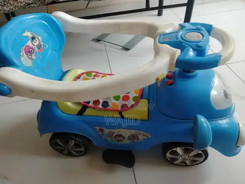 Baby Car Seat or Toy Outdoor Play Structure