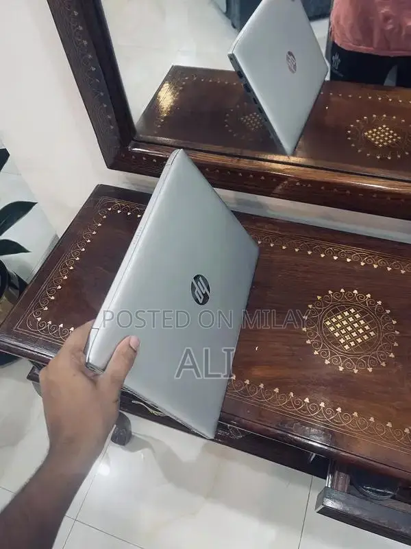 HP ProBook 430 G5 Gaming/Design Laptop 8th Gen i5