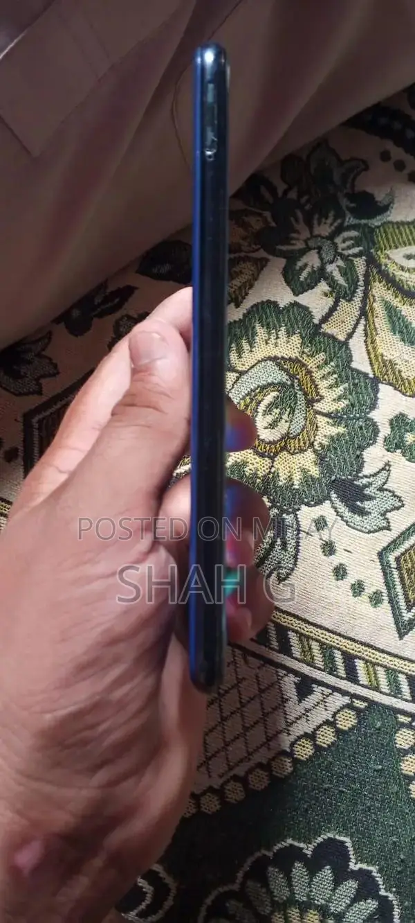 Huawei Y7 Prime Smartphone with Dual Cameras and Good Battery