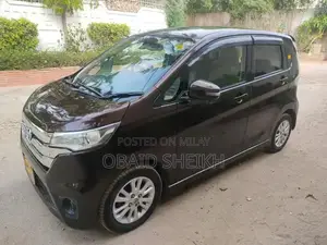 Photo - Nissan Dayz Highway Star Compact Hatchback